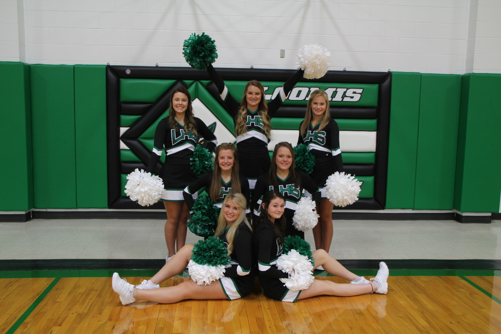 Loomis Public School Loomis Cheerleaders